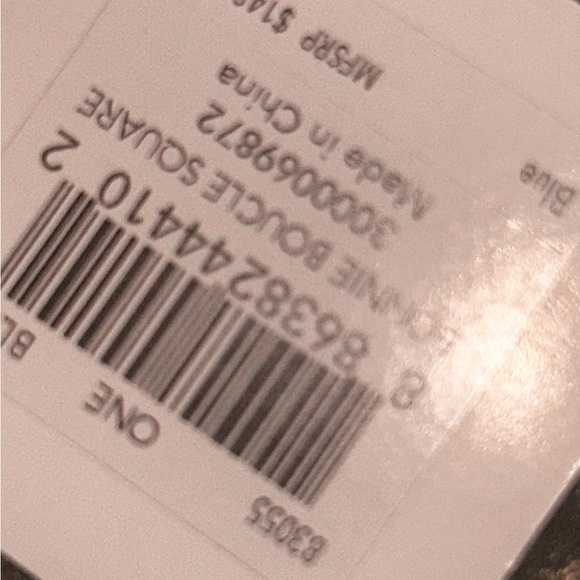 COACH Square Silk/Modal ( Worn One Time) Bonnie Boucle" Scarf - Picture 4 of 4